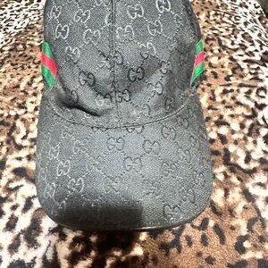 Used Vintage style designer look hat